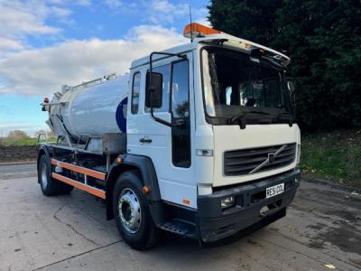 VOLVO FL 220