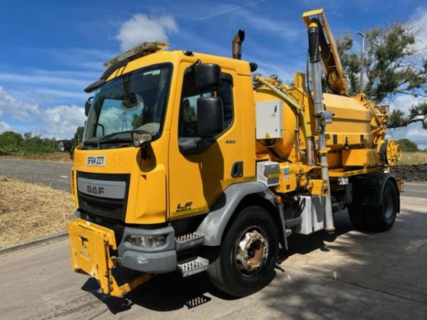 daf-lf-220-euro-6-lhd-for-sale-dc-commercials-uk-ltd