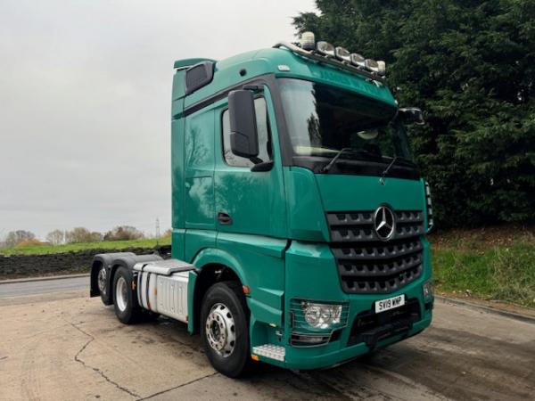 MERCEDES AROCS 2553 EURO 6 (REAR LIFT)