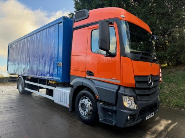 MERCEDES ACTROS 1824 E6 (CREW CAB)